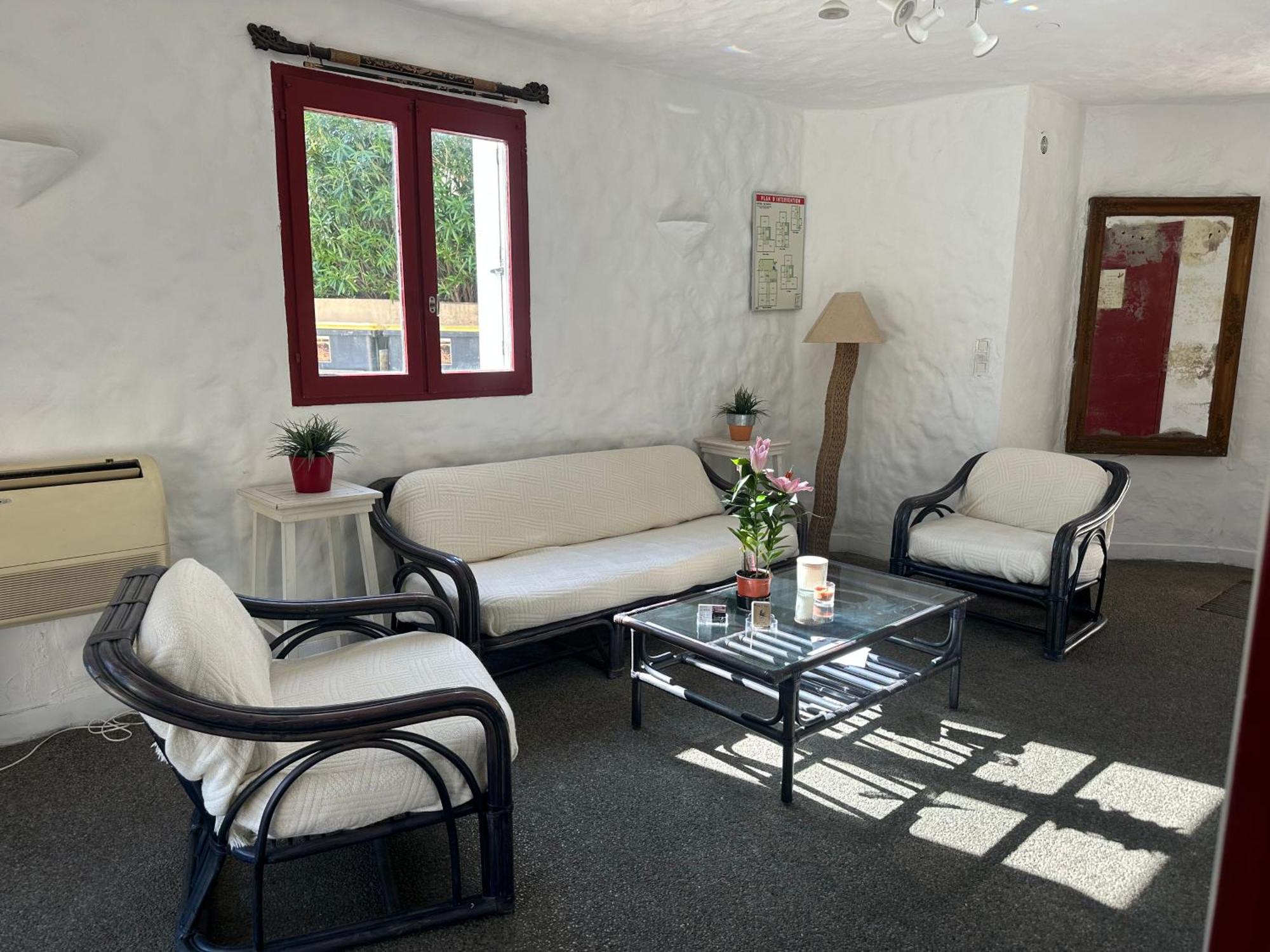 Hôtel Maya Cavalaire-sur-Mer Exterior foto